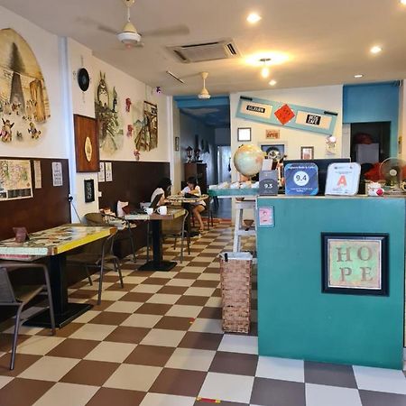Sojourn Beds & Cafe Hotel Taiping Exterior photo