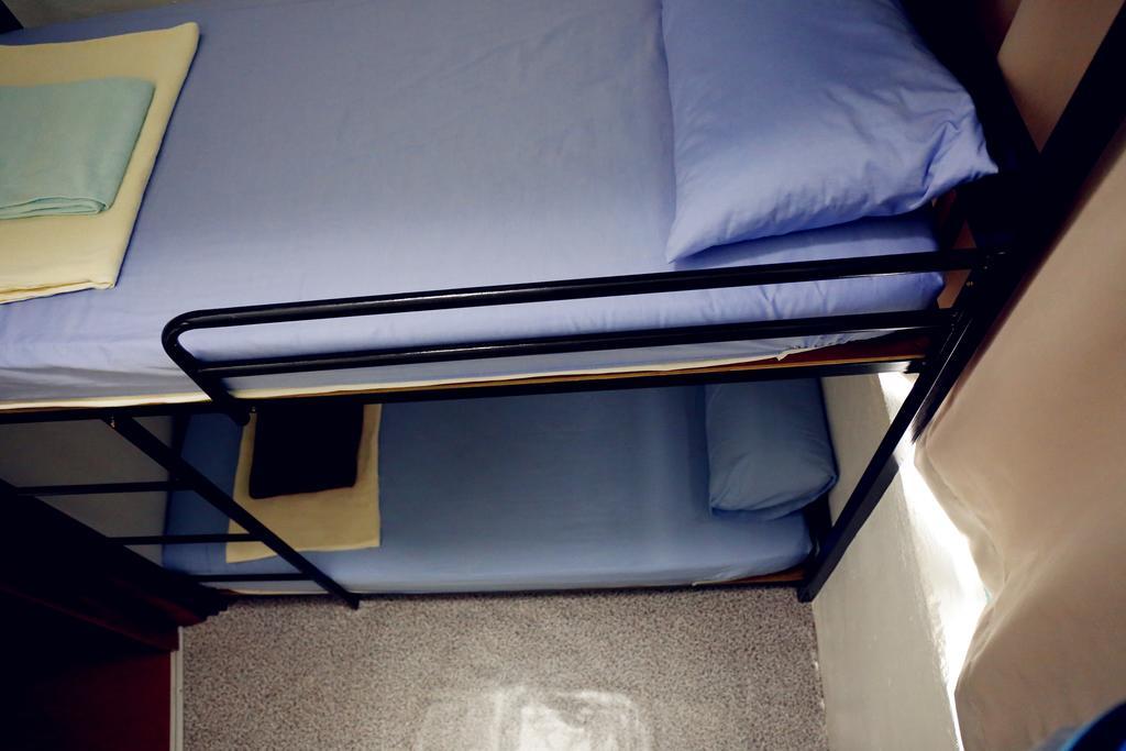 Sojourn Beds & Cafe Hotel Taiping Room photo
